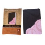 Biblia NTV Compacta Sentipiel Rosa/café. Caja.