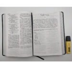Biblia NVI Letra Súper Gigante Piel Negro – imagen 4