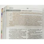 Biblia NVI de Estudio para la Mujer – Tapa Dura en Tela Lila – imagen 4