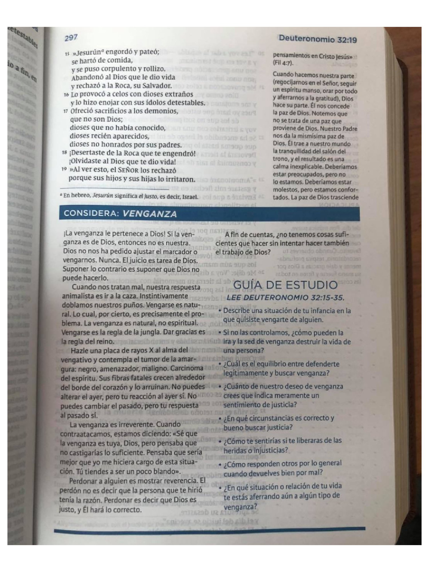 Biblia NVI Max Lucado Piel Azul 4 Biblia NVI Max Lucado Piel Azul - Image 4