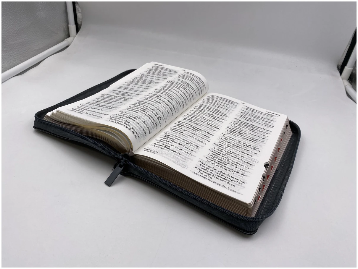 Biblia RVR 1960 Letra Grande Duotone Negro 5 Biblia RVR 1960 Letra Grande Duotone Negro - Image 5