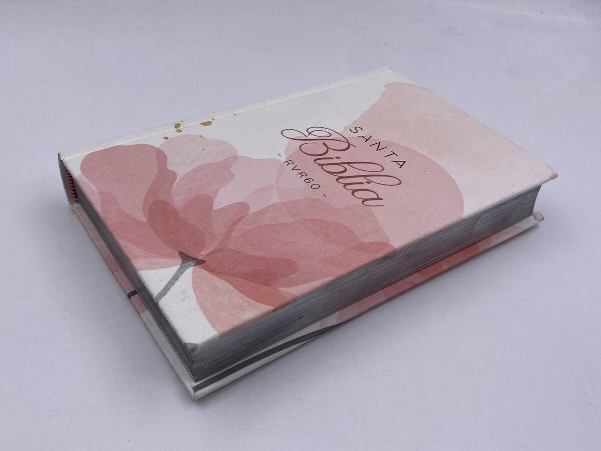 Reina Valera 1960 Tapa Dura Flor Rosa 2 Reina Valera 1960 Tapa Dura Flor Rosa - Image 2
