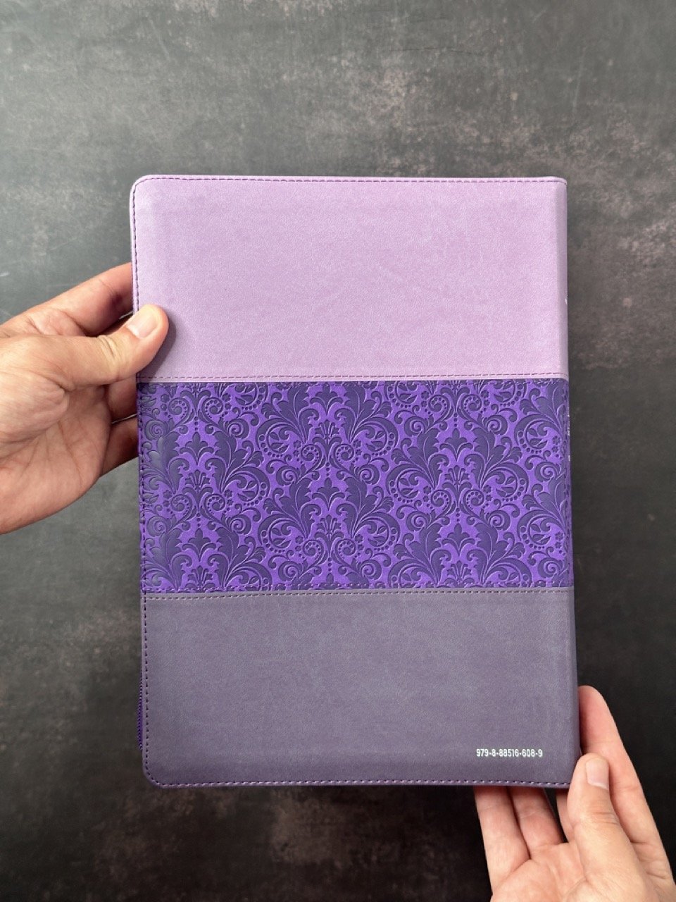 Biblia RVR60 Letra Súper Gigante Tricolor Lila Morado Negro 10 Biblia RVR60 Letra Súper Gigante Tricolor Lila Morado Negro - Image 10