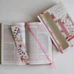 Biblia RVR 1960 Letra Grande Tamaño Manual – Piel Rosada con Flores – imagen 3