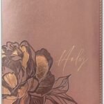Biblia NLT en Ingles Compacta Café Rosa Filament – imagen 3