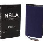 Biblia NBLA Letra Grande Colección Premier – Piel de Cabra Azul Marino – imagen 11