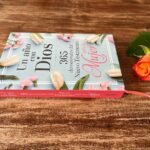 Un Año con Dios en el Nuevo Testamento – 365 Devocionales para la Mujer – imagen 2