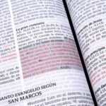 Biblia RVR 1960 Jesús para Todos Letra Grande Tamaño Manual Marfil Símil Piel con Índice y Cierre – imagen 4
