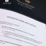 Biblia del Pescador RVR 1960 – Edición Liderazgo, Piel Fabricada Negra – imagen 2