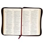 DHH Biblia Vinotinto con Cierre Canto Dorado SBC – imagen 3