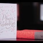 Biblia Devocional Mujer Verdadera RVR 1960 – Coral – imagen 4