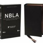 Biblia NBLA Letra Grande Colección Premier – Piel de Cabra Azul Marino – imagen 5