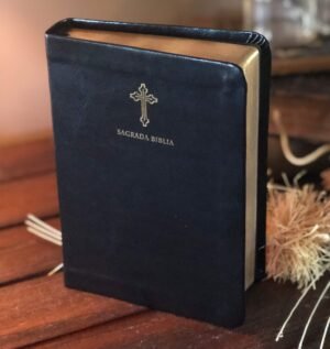 Sagrada Biblia Católica: Edición Compacta. Símil Piel, Color Negro