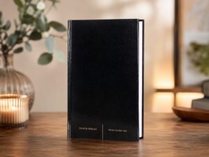 Biblia RVR 1960 Premios y Regalos Tapa Dura Negra Letra Comfort Print 10 Puntos