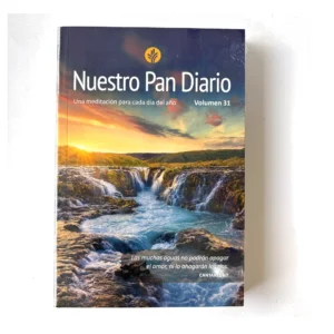 Portada del devocional Nuestro Pan Diario 2027 Vol. 31 Paisajes con cascada