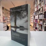 Junto a aguas de reposo volumen 3 de pie en la librería tubiblia – imagen 5