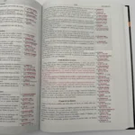 Páginas de Malaquías en la Biblia Thompson con cadenas temáticas en el margen – imagen 7