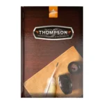 Portada de la Santa Biblia Thompson RVR1960 tapa dura con pluma y tintero