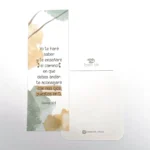 Separador de libros Paper Ink Salmos 32:8 con acuarela verde y dorada – imagen 3